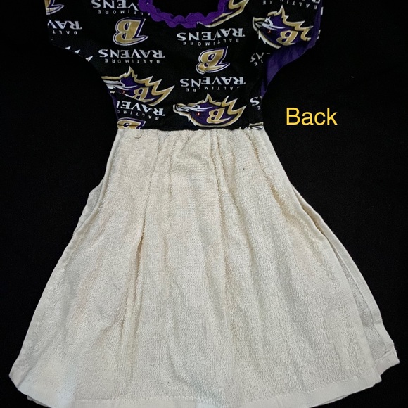 Baltimore Ravens theme on this dress shaped hand towel. - Picture 2 of 3